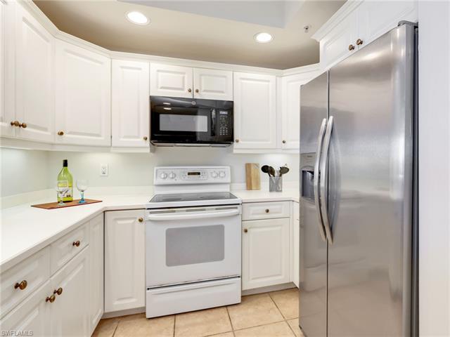 Residence 1007, photo 13 of 49