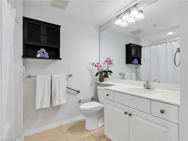 Residence 1007, photo 22 of 49