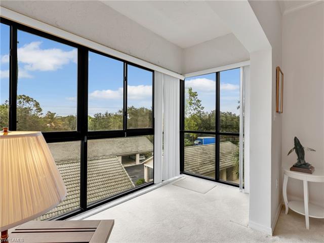 Residence 9-301, photo 11 of 47