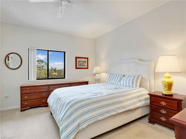 Residence 9-301, photo 12 of 47