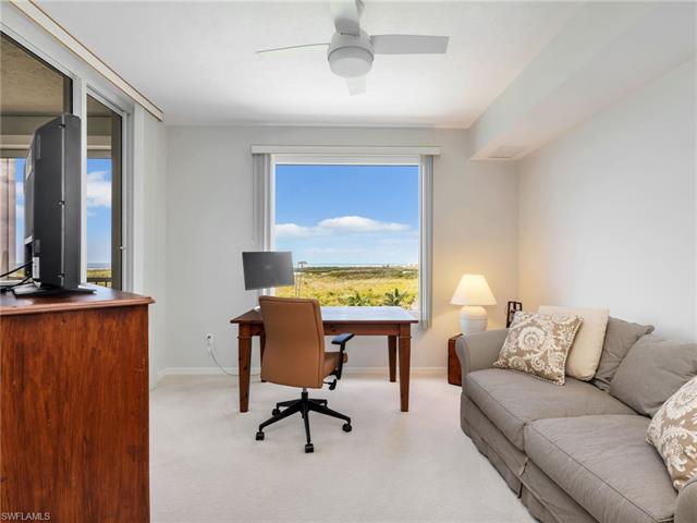 Residence 707, photo 22 of 50