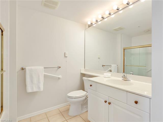 Residence 707, photo 24 of 50