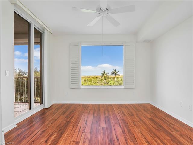 Residence 307, photo 10 of 50