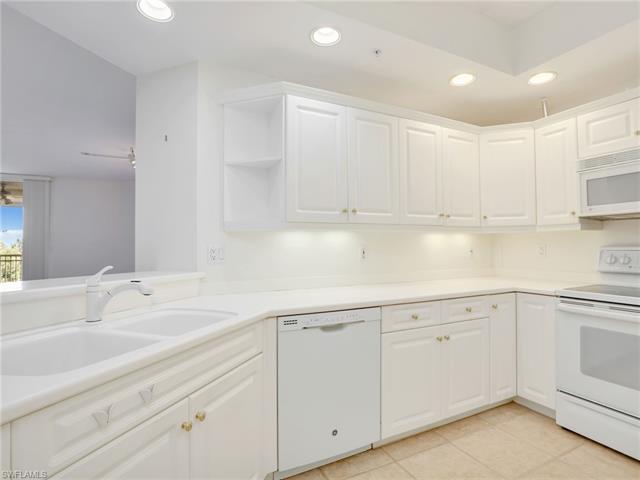 Residence 307, photo 21 of 50