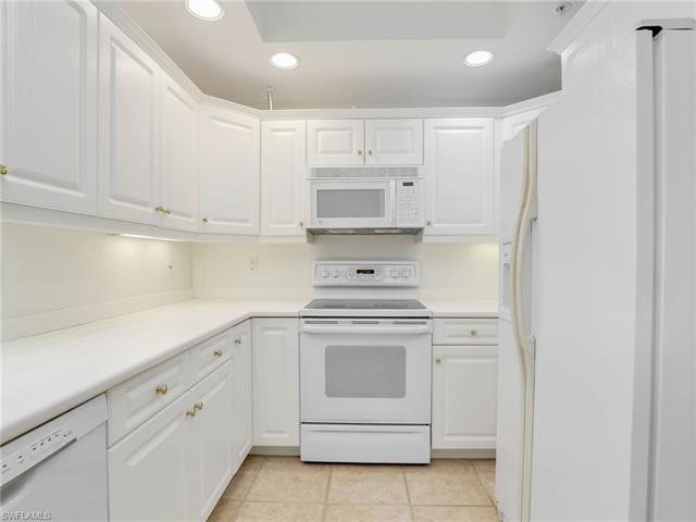 Residence 307, photo 22 of 50