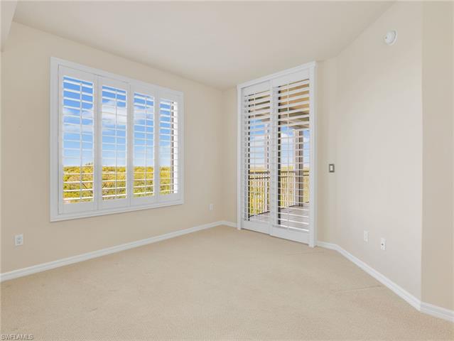 Residence 202, photo 19 of 49