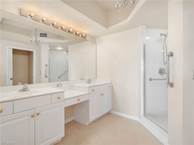 Residence 202, photo 20 of 49