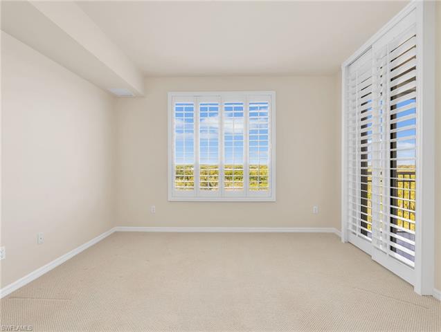 Residence 202, photo 23 of 49