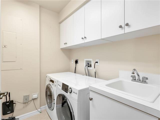 Residence 202, photo 25 of 49