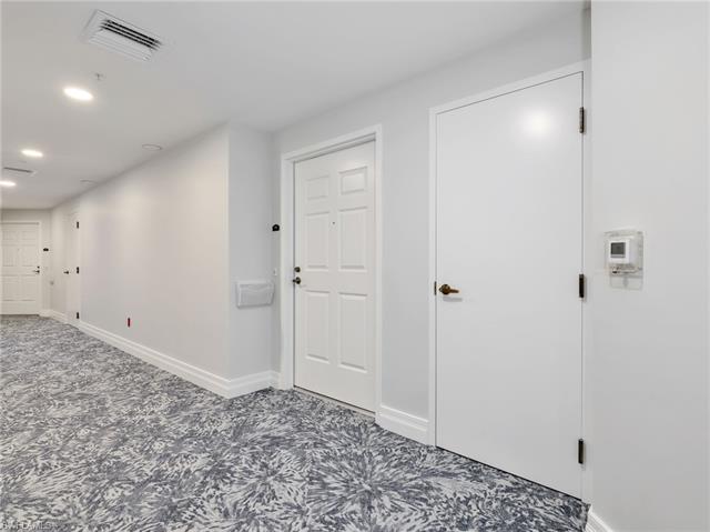 Residence 202, photo 26 of 49