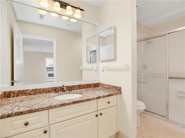 Residence 2-201, photo 19 of 48