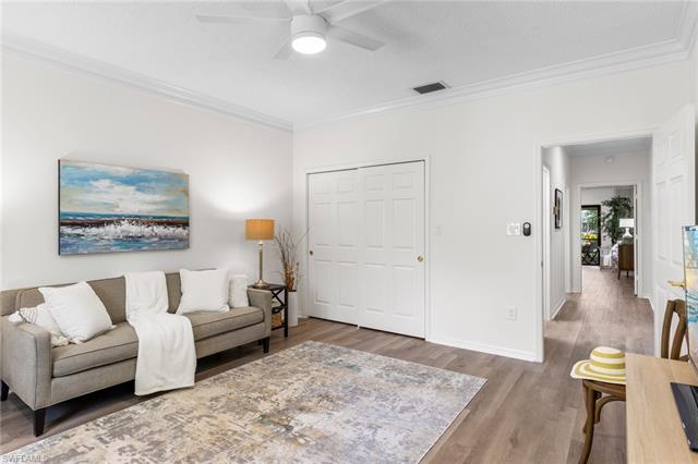 Residence 4-103, photo 11 of 44