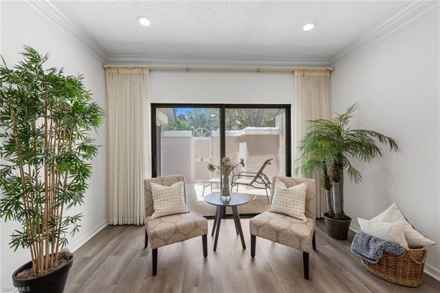Residence 4-103, photo 21 of 44