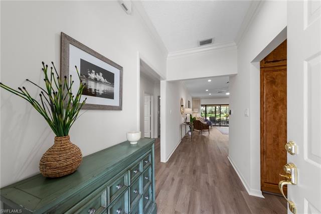 Residence 4-103, photo 24 of 44