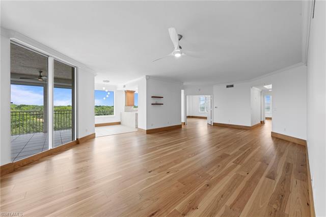 Residence 408, photo 12 of 48