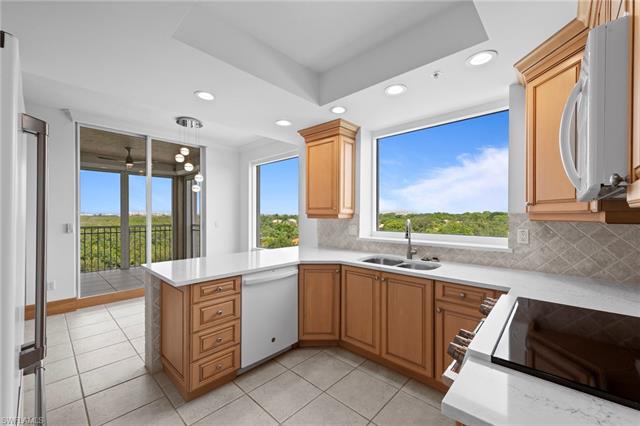 Residence 408, photo 18 of 48