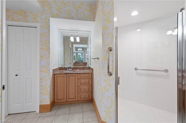 Residence 408, photo 27 of 48