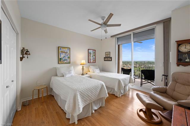 Residence 904, photo 11 of 38