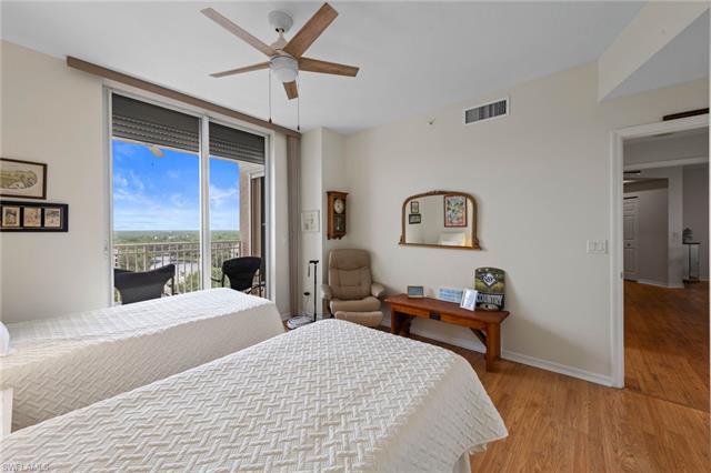 Residence 904, photo 12 of 38