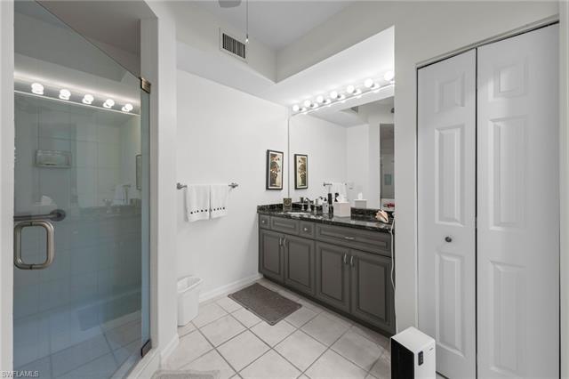 Residence 904, photo 14 of 38