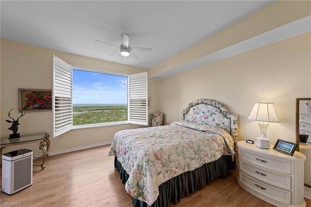 Residence 904, photo 16 of 38