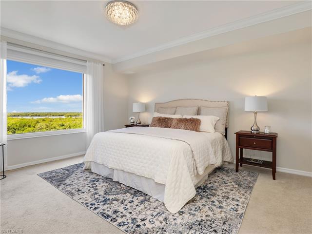Residence 301, photo 19 of 42
