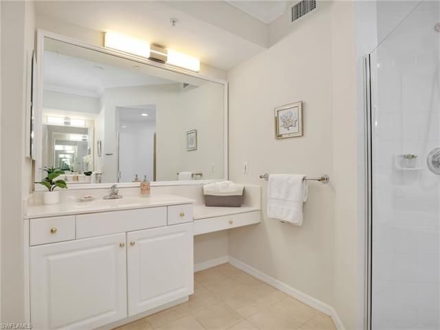 Residence 301, photo 22 of 42