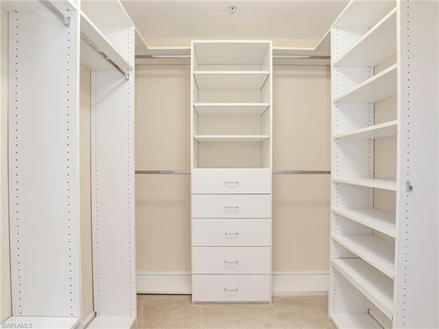 Residence 301, photo 24 of 42