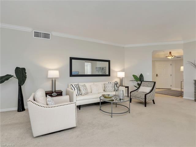 Residence 301, photo 6 of 42
