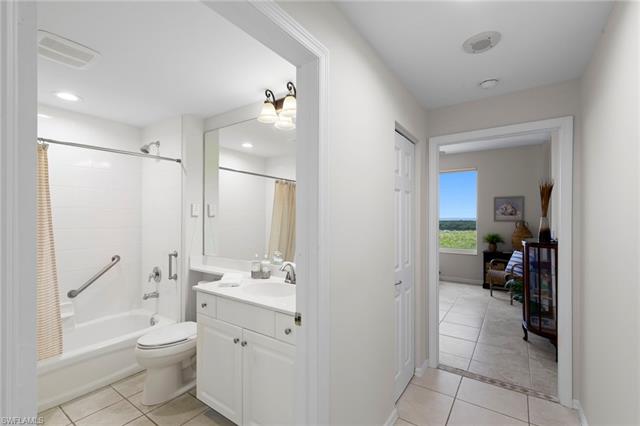 Residence 606, photo 22 of 49