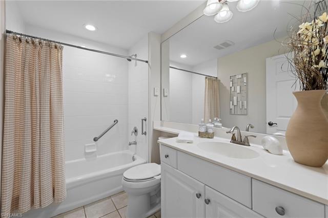 Residence 606, photo 23 of 49