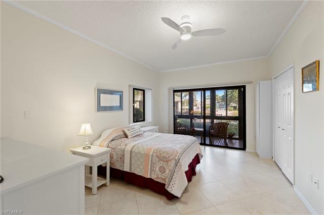 Residence 102, photo 15 of 38