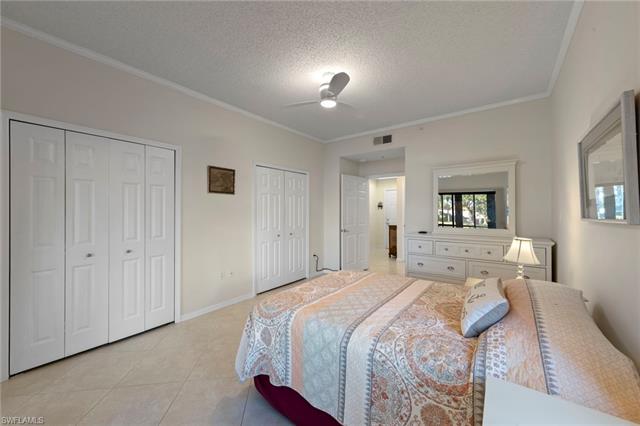 Residence 102, photo 18 of 38
