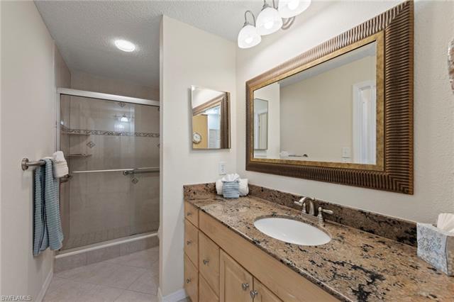 Residence 102, photo 20 of 38