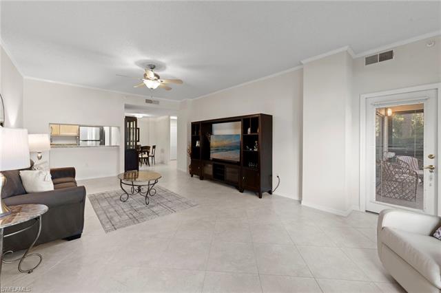 Residence 102, photo 5 of 38