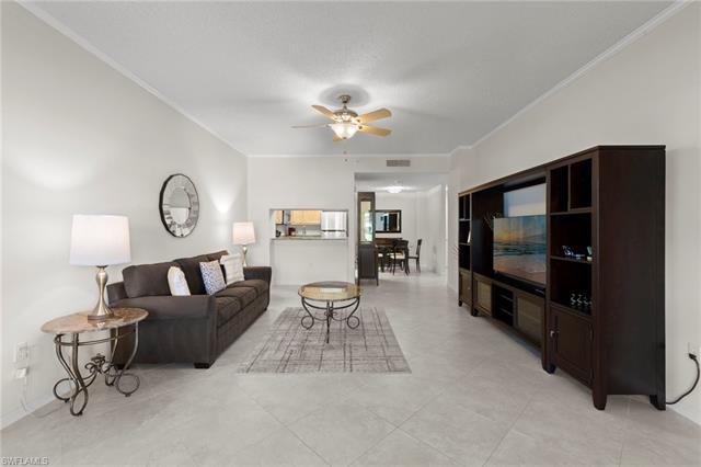 Residence 102, photo 6 of 38