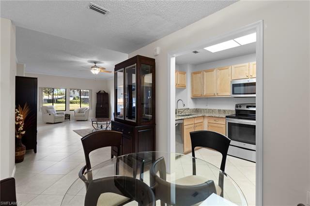Residence 102, photo 7 of 38