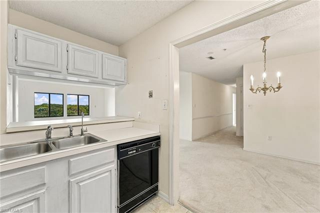 Residence 501, photo 10 of 48