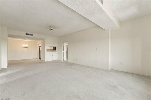 Residence 501, photo 14 of 48