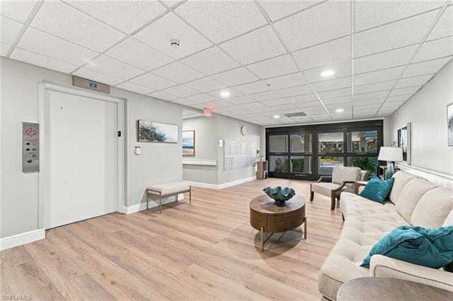 Residence 501, photo 34 of 48