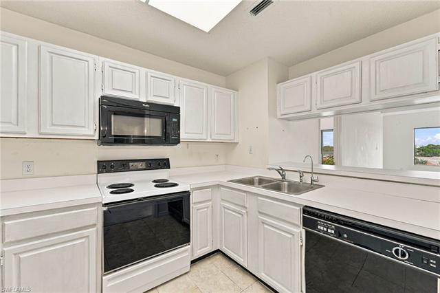 Residence 501, photo 7 of 48