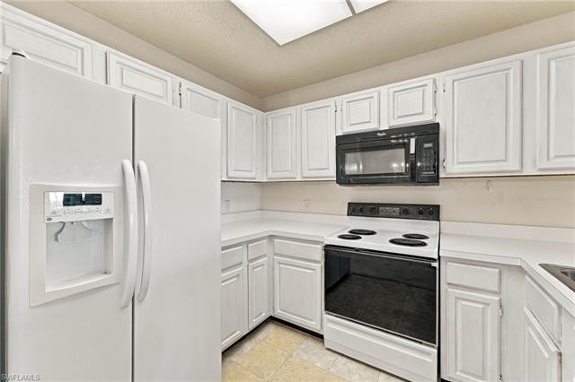 Residence 501, photo 8 of 48
