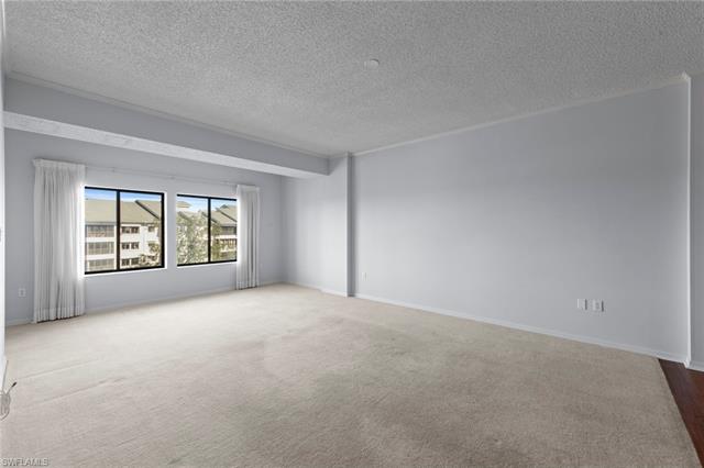 Residence 2-504, photo 12 of 47