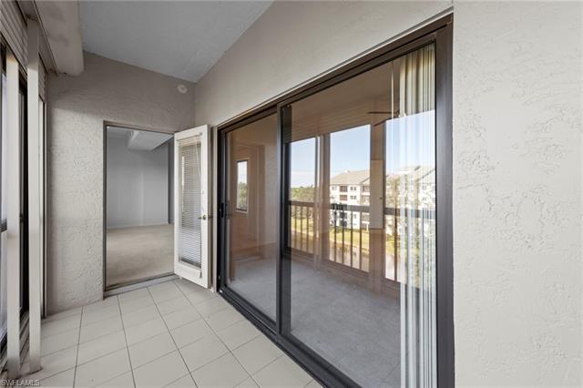 Residence 2-504, photo 17 of 47