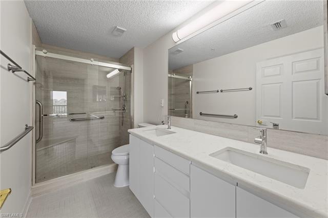 Residence 2-504, photo 24 of 47