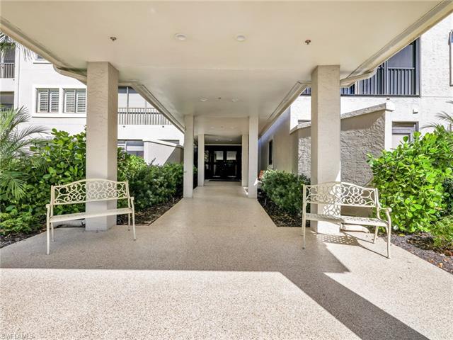 Residence 2-504, photo 40 of 47