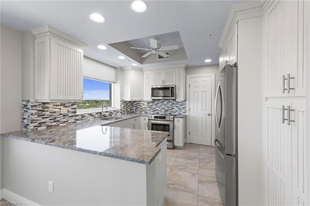 Residence 608, photo 10 of 45