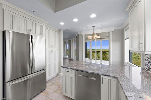 Residence 608, photo 12 of 45