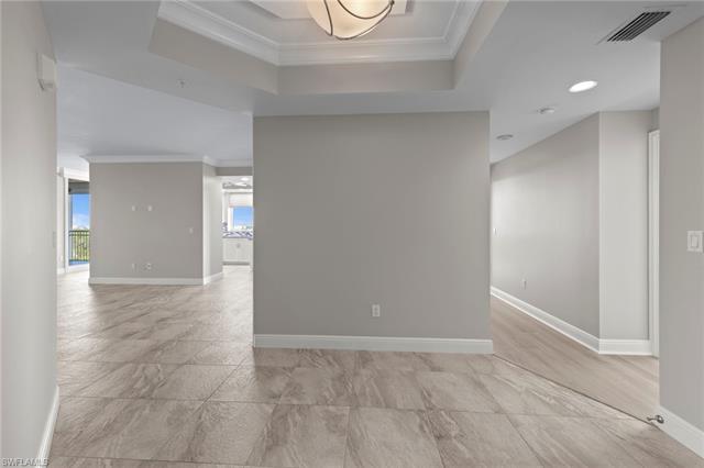 Residence 608, photo 15 of 45