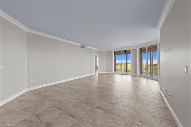 Residence 608, photo 17 of 45